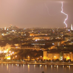 UBIMET - Heftige Gewitter brachten am Samstag im Südosten großen Hagel und Sturmböen